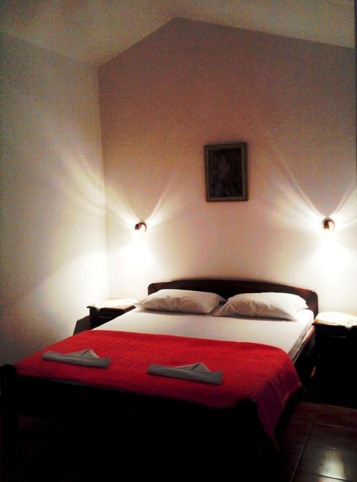Oaza Guest House Sveti Stefan Rum bild