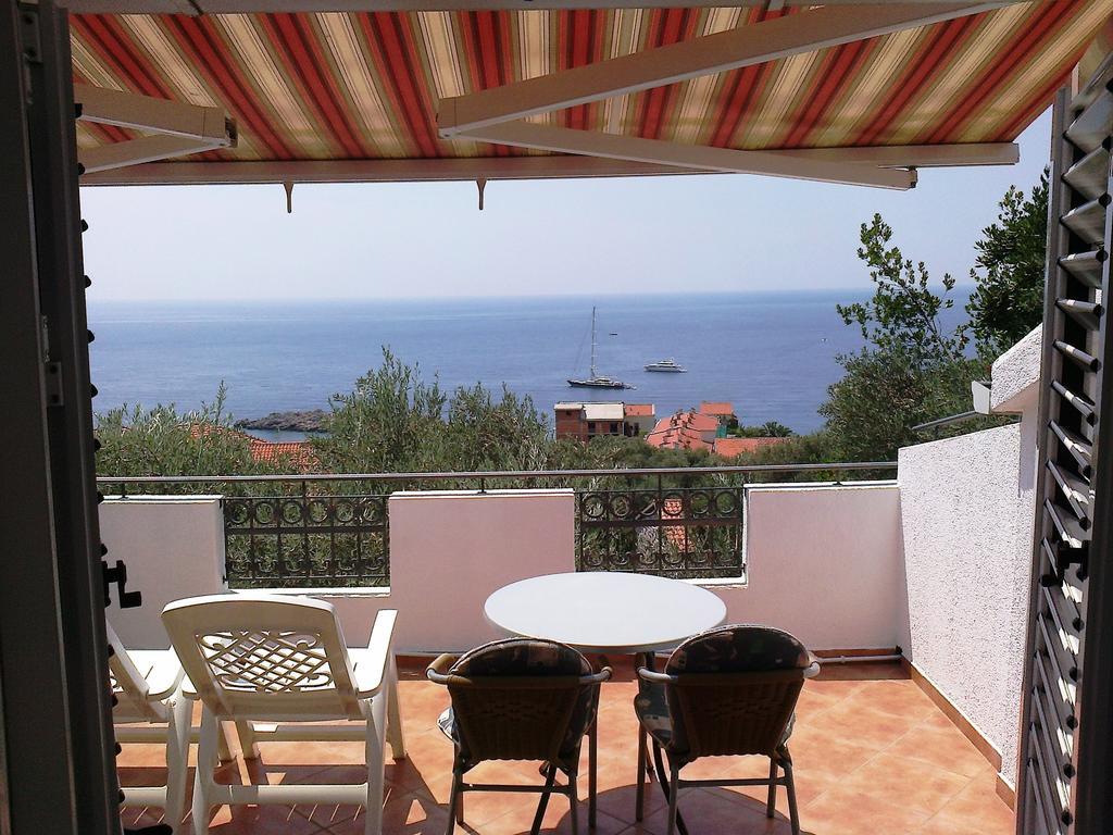 Oaza Guest House Sveti Stefan Rum bild
