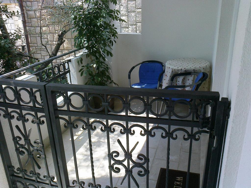 Oaza Guest House Sveti Stefan Rum bild