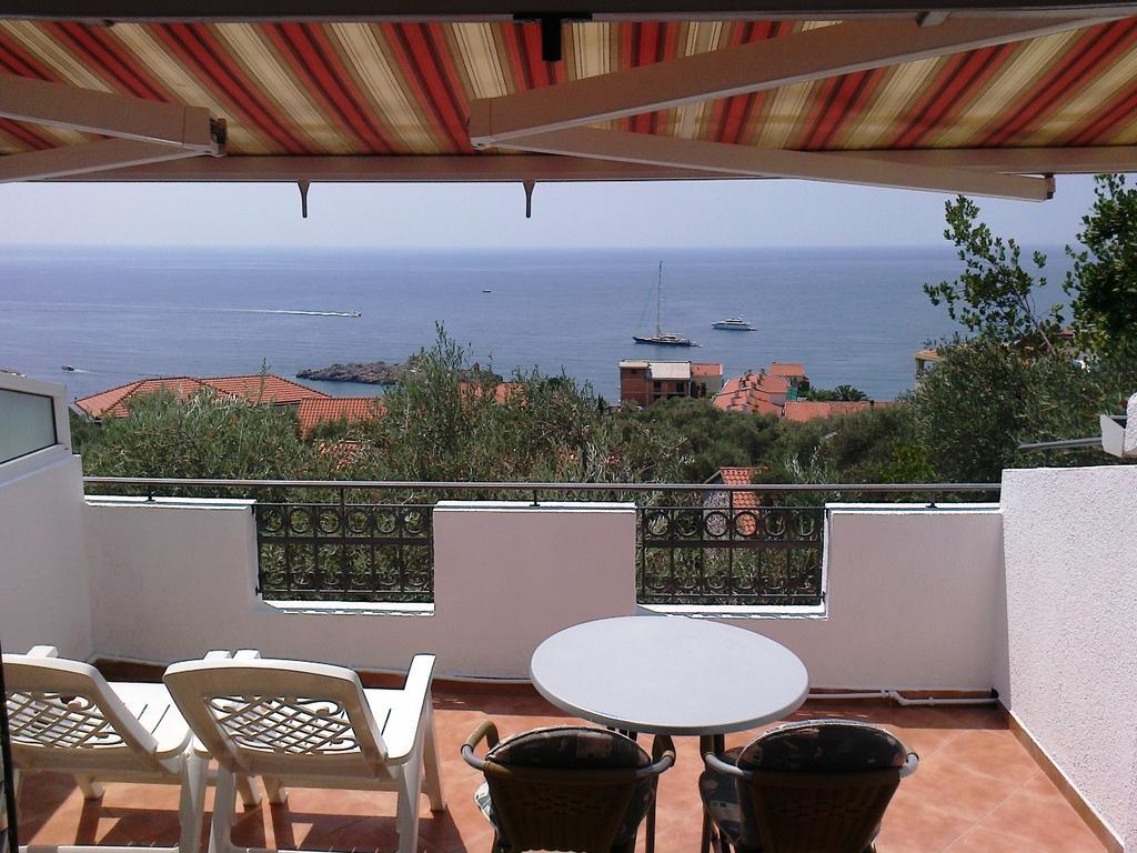 Oaza Guest House Sveti Stefan Exteriör bild